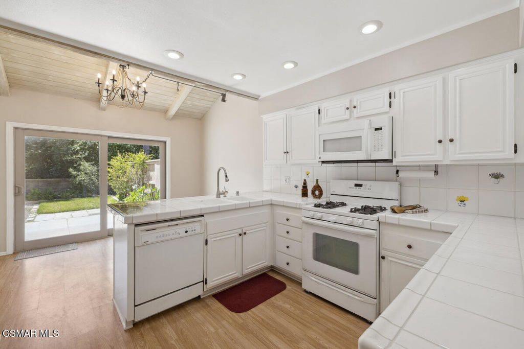 Northwood Townhomes I-516 - 1005282 - Residential Lease