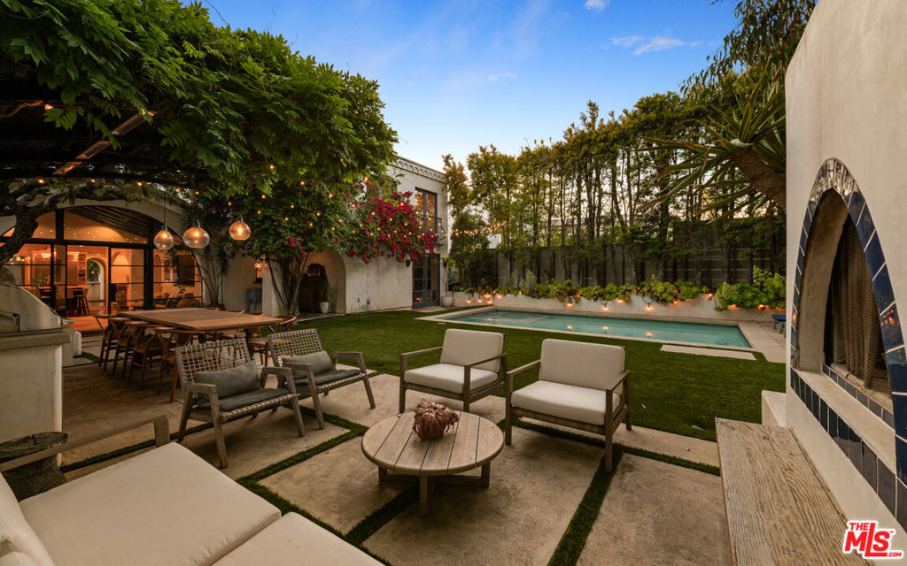 330 S Medio Drive