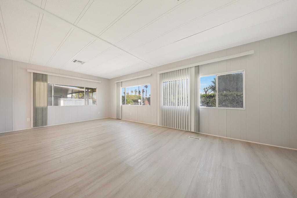 Royal Palms - Manufactured In Park