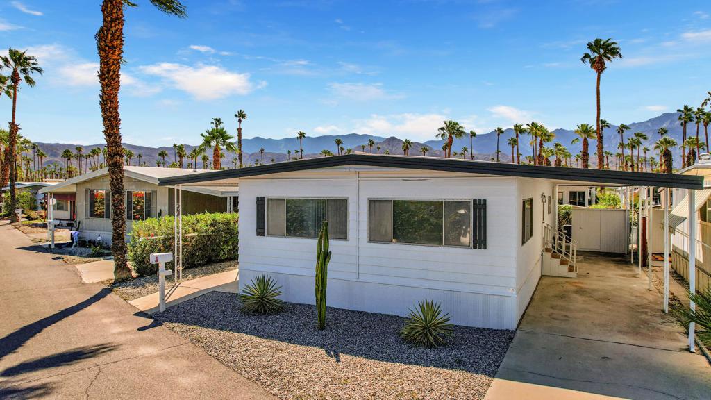 Royal Palms - Manufactured In Park