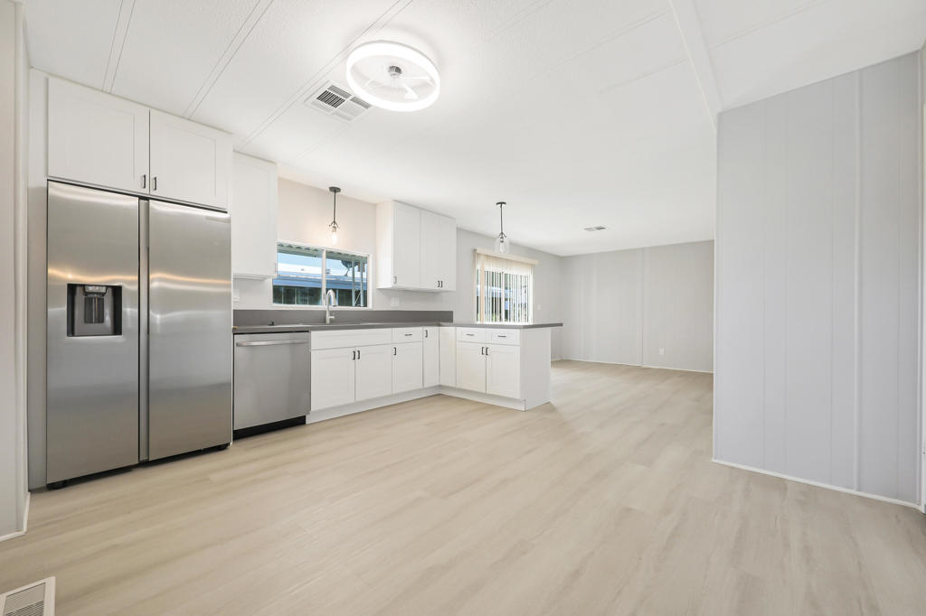 Royal Palms - Manufactured In Park