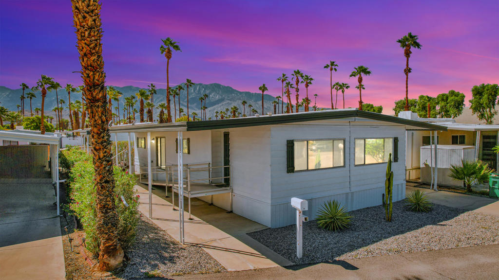 Royal Palms - Manufactured In Park