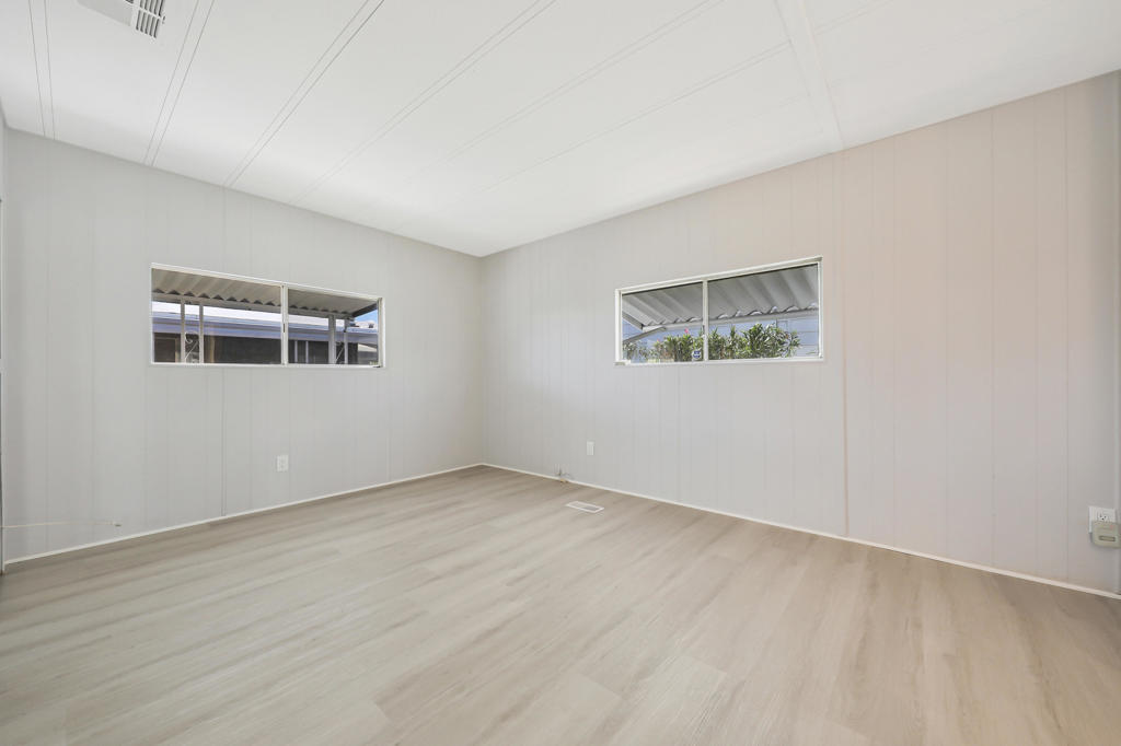 Royal Palms - Manufactured In Park