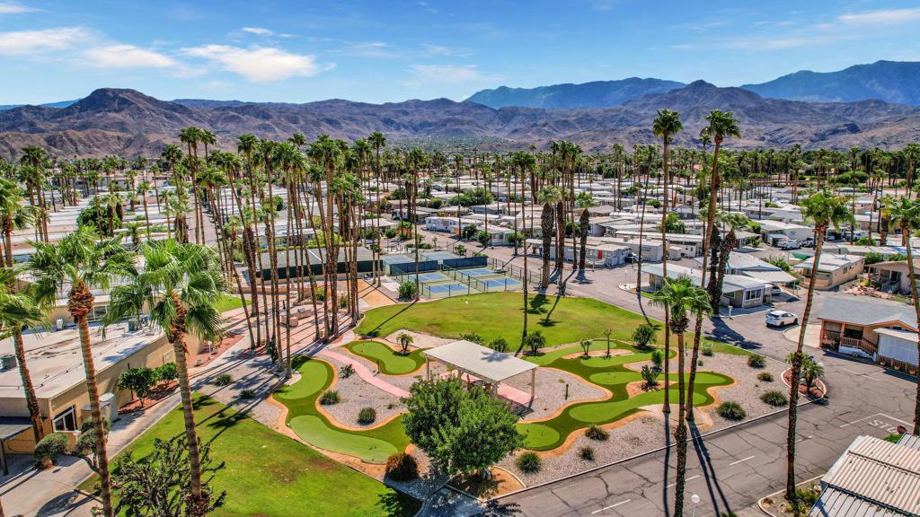 Royal Palms - Manufactured In Park