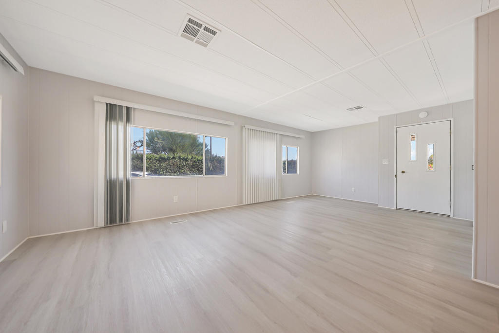 Royal Palms - Manufactured In Park