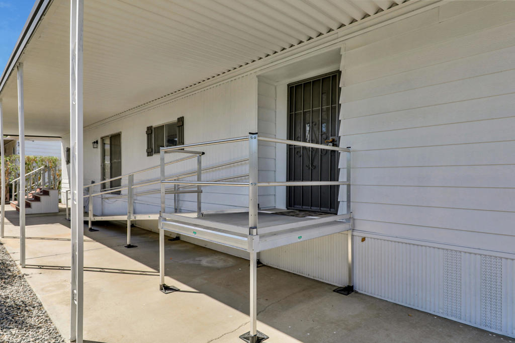 Royal Palms - Manufactured In Park