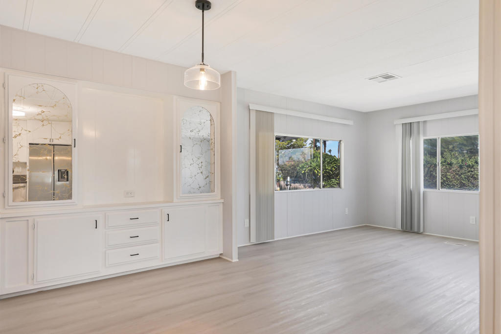 Royal Palms - Manufactured In Park