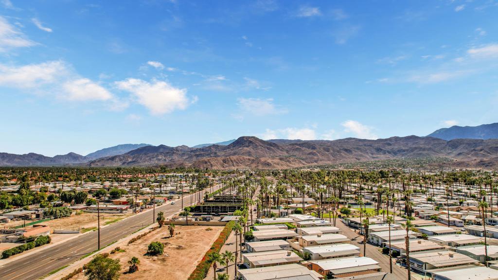 Royal Palms - Manufactured In Park