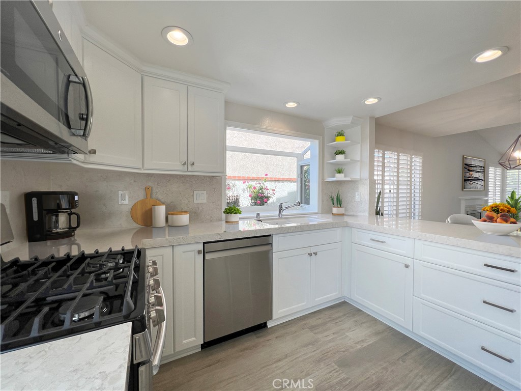 21520 Via La Naranja