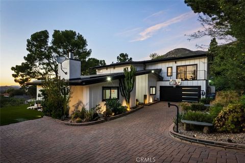 Photo of 5481 Ocean View Boulevard, La Canada Flintridge, CA 91011 (MLS # GD25278765)