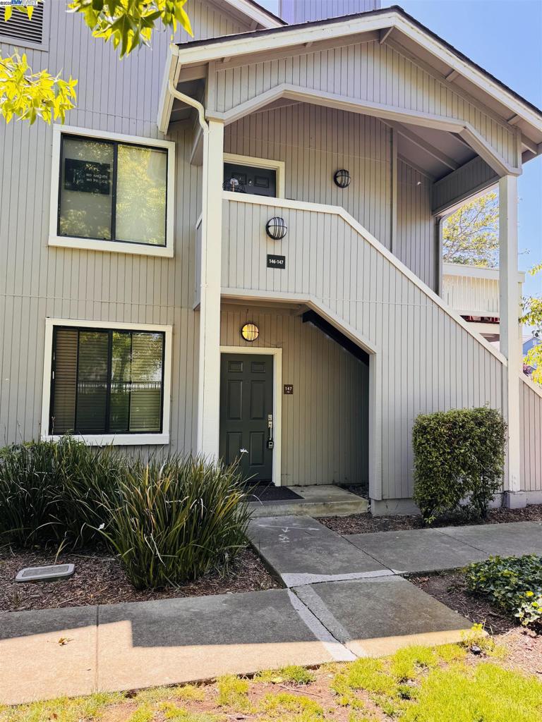 Welcome to 147 Schooner Ct — a charming 732 sq ft condo located just steps from tranquil waterfront views. This 1-bedroom, 1-bath unit offers new carpet and fresh interior paint with a bright and open floor plan, ready for your personal touch. Enjoy the convenience of nearby parks, scenic hikes, and natural beauty all around. Inside, you’ll find laminate flooring, new carpet, recessed lighting, and built-in storage. The kitchen comes equipped with a dishwasher, range hood, refrigerator, gas oven, and stove — ready for your updates and creativity. The living area opens to a private balcony — perfect for morning coffee or relaxing afternoons. Additional features include in-unit laundry. The gated community offers resort-style amenities, including a pool, spa, gym, and secure parking for residents and guests. With a little TLC, this condo could truly shine. Don’t miss the opportunity to make it your own!