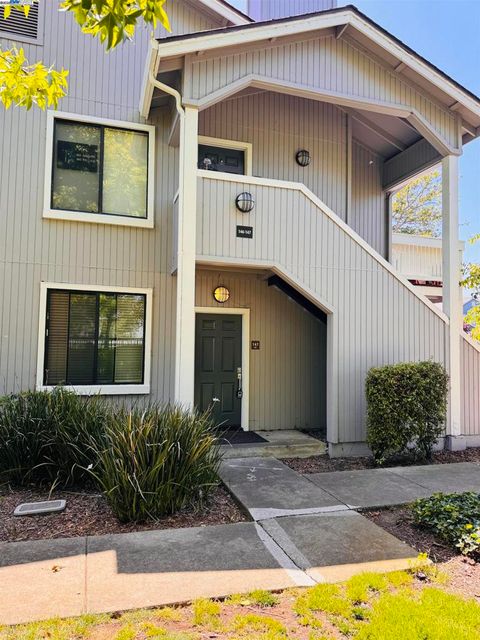 147 Schooner Ct Richmond CA 94804