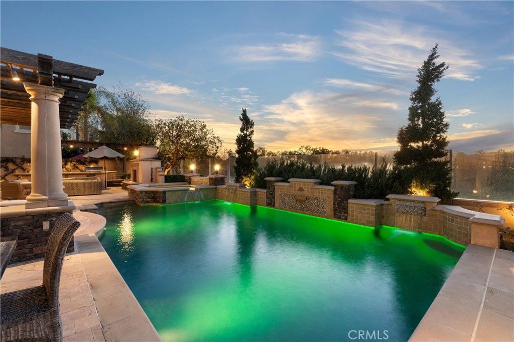 Photo of 72 Victoria, Newport Beach, CA 92660 (MLS # NP26035773)