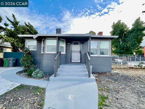 Photo of 2100 94Th Ave, Oakland, CA 94603 (MLS # 41121744)