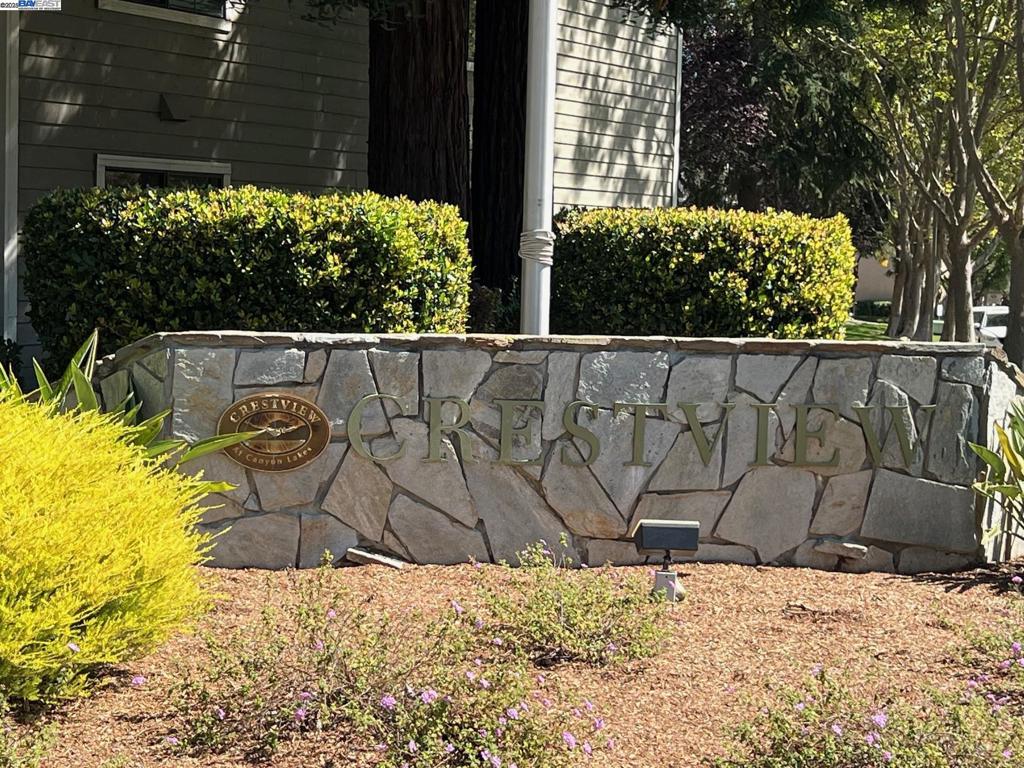 CRESTVIEW - Residential