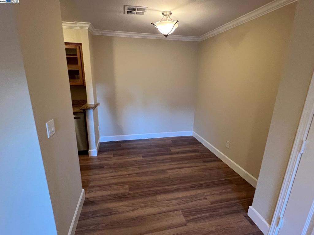 CRESTVIEW - Residential