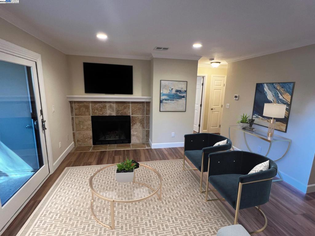 CRESTVIEW - Residential