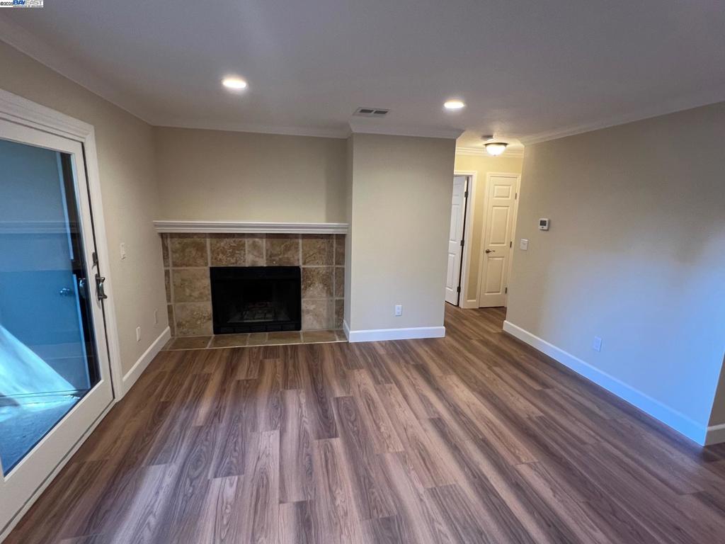 CRESTVIEW - Residential