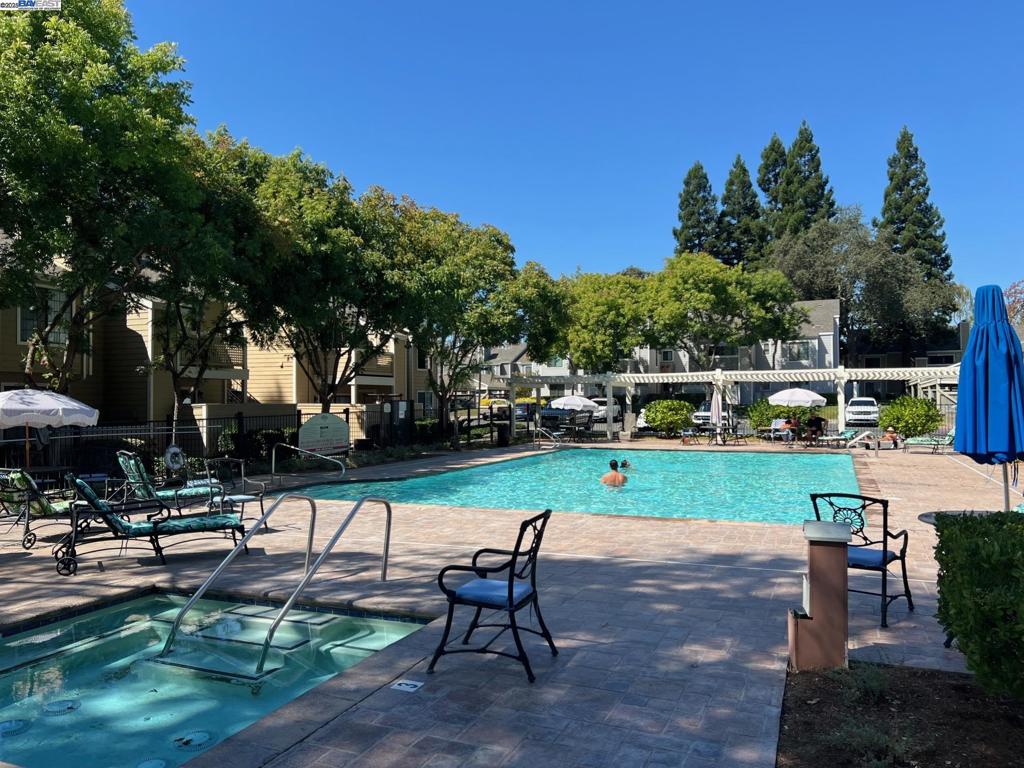 CRESTVIEW - Residential
