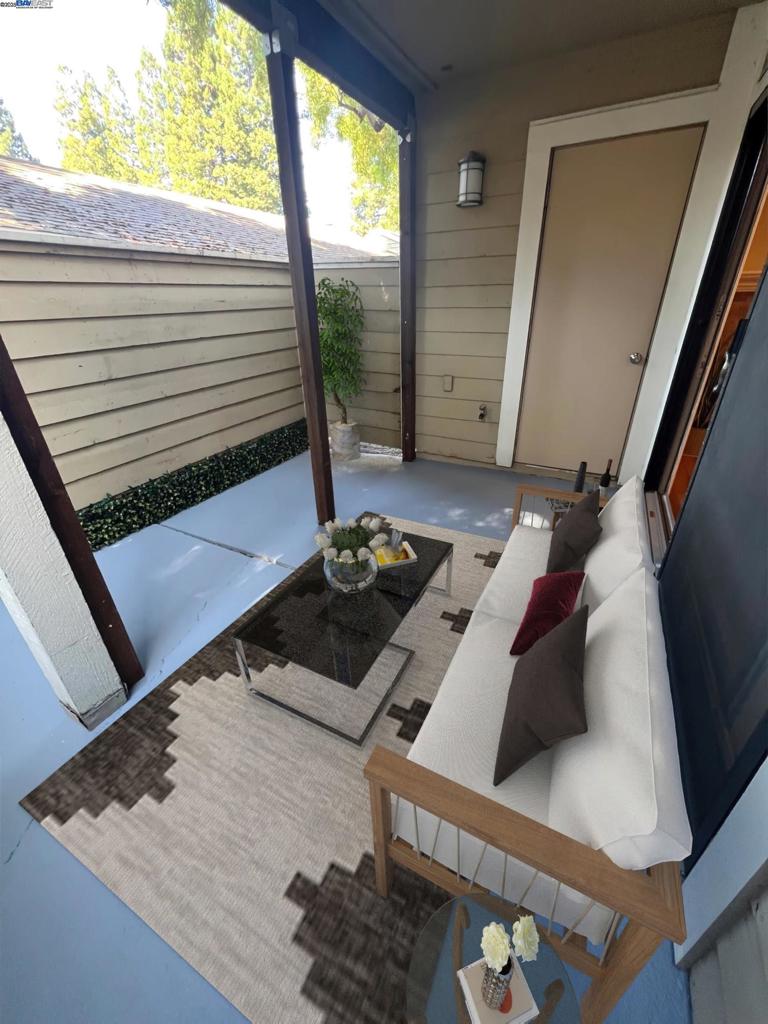 CRESTVIEW - Residential