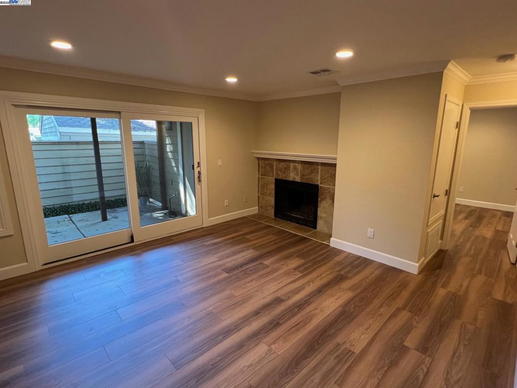 CRESTVIEW - Residential