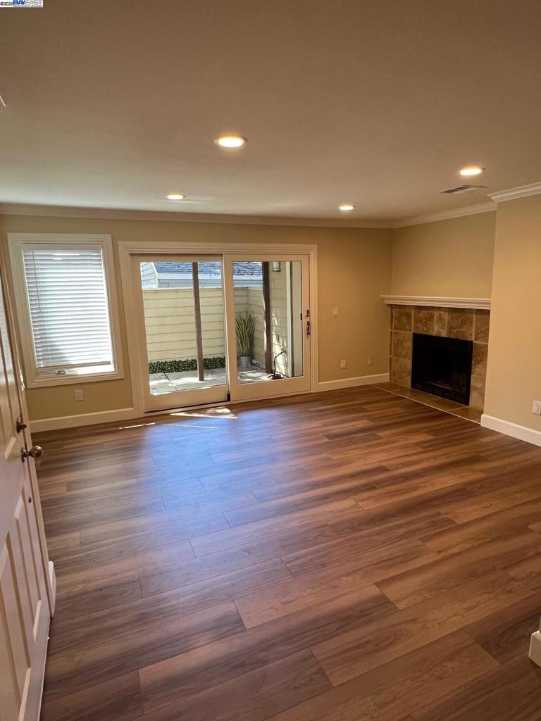 CRESTVIEW - Residential