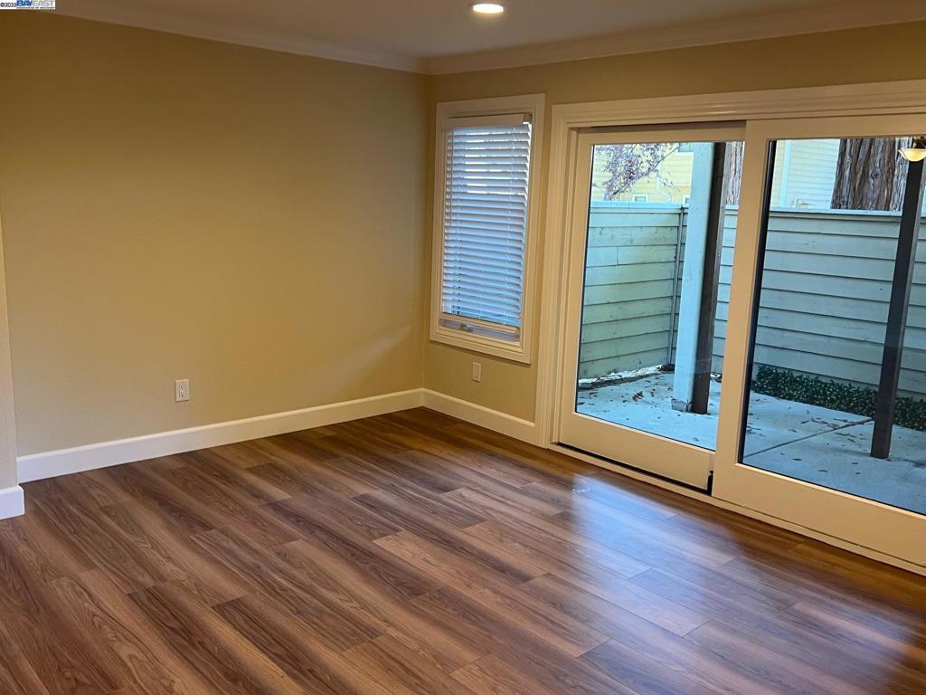 CRESTVIEW - Residential