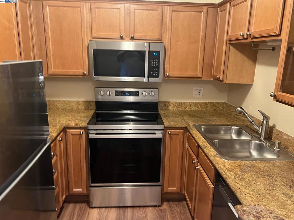 CRESTVIEW - Residential