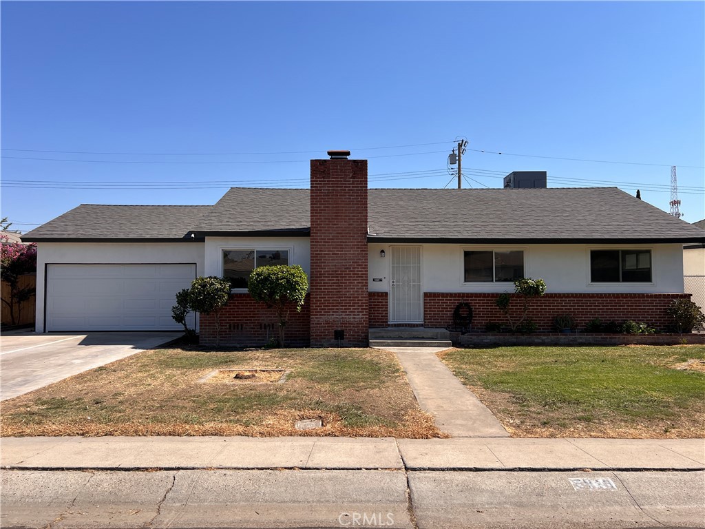 Cute 3 bedroom 2 bath home centrally located near shopping and COS.This home has a new roof, new cabinets and new carpet on a large lot.