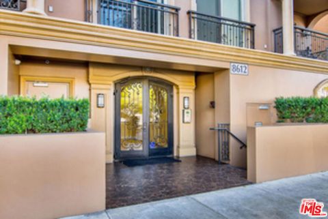Photo of 8612 Burton Way #301, Los Angeles, CA 90048 (MLS # 26849869)
