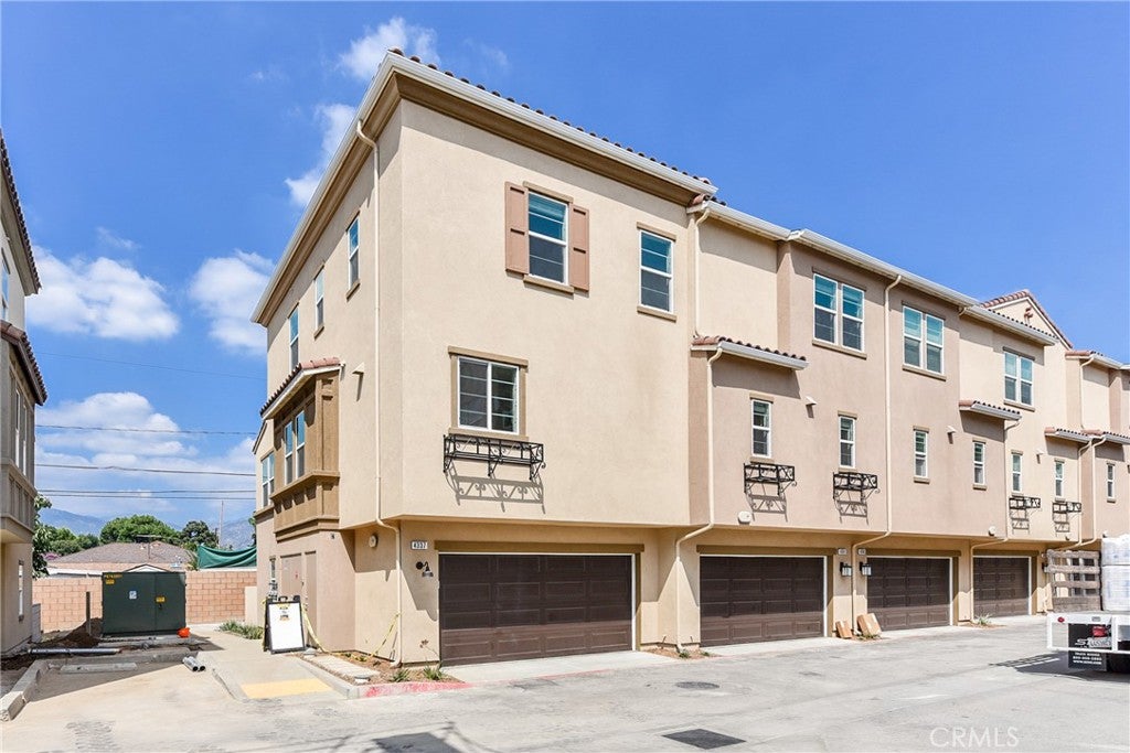4337 Maple Lane