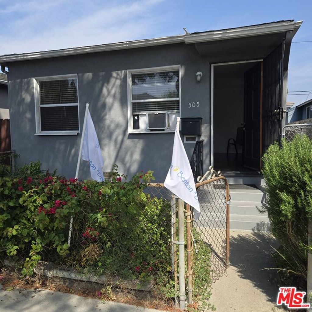 Photo of 505 Venice Way, Venice, CA 90291 (MLS # 26645987)