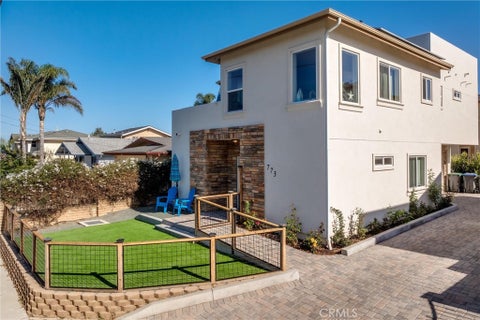 Photo of 773 Manhattan Avenue, Grover Beach, CA 93433 (MLS # SC26155403)