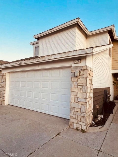 Photo of 14239 Long View Drive, Fontana, CA 92337 (MLS # IG26218547)