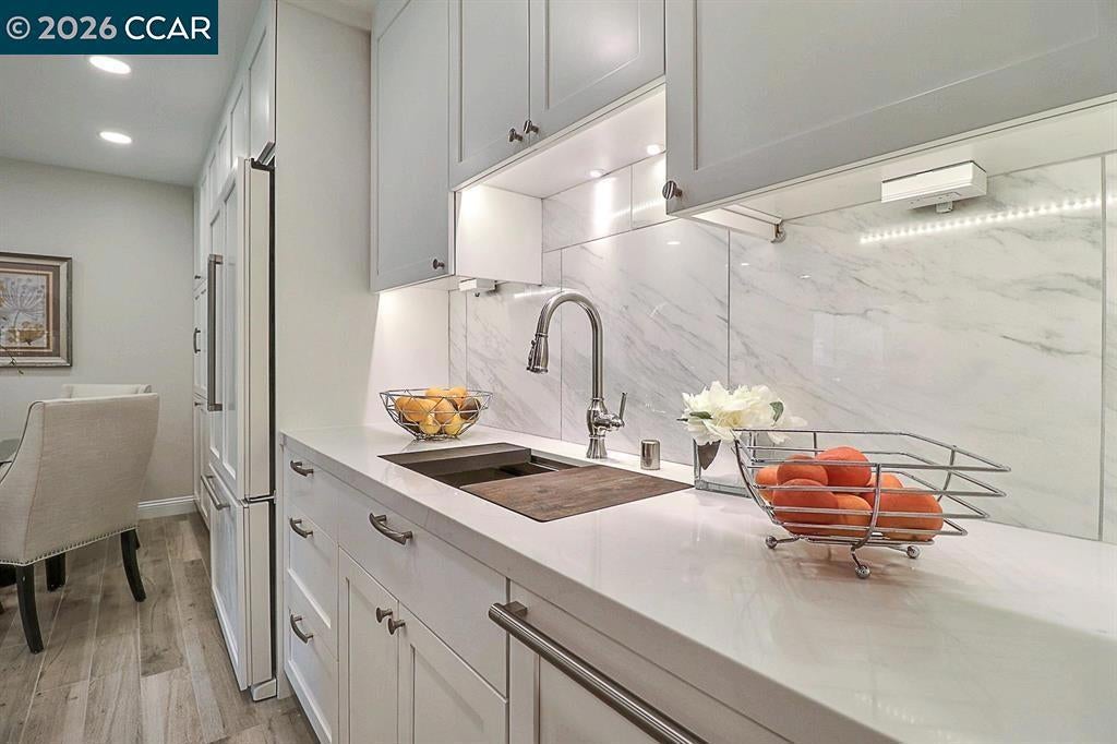 4081 Clayton Rd 239