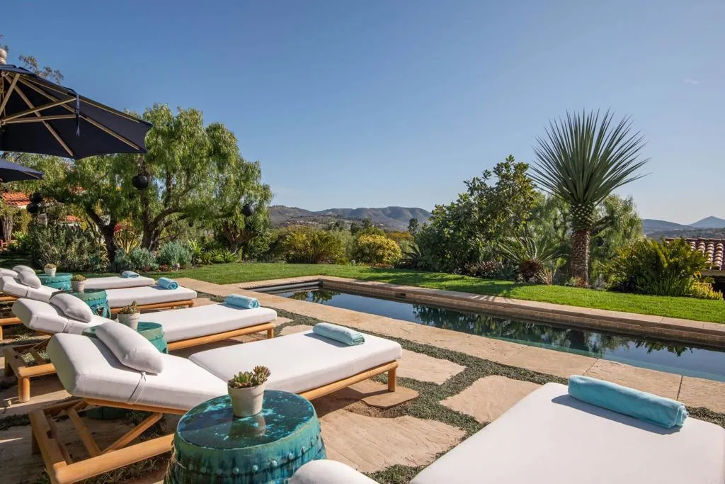 Rancho Santa Fe, California 92067, United States, 6 Bedrooms Bedrooms, ,8 BathroomsBathrooms,Residential,Active,157053