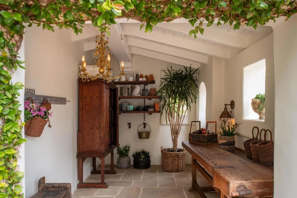 Rancho Santa Fe, California 92067, United States, 6 Bedrooms Bedrooms, ,8 BathroomsBathrooms,Residential,Active,157053