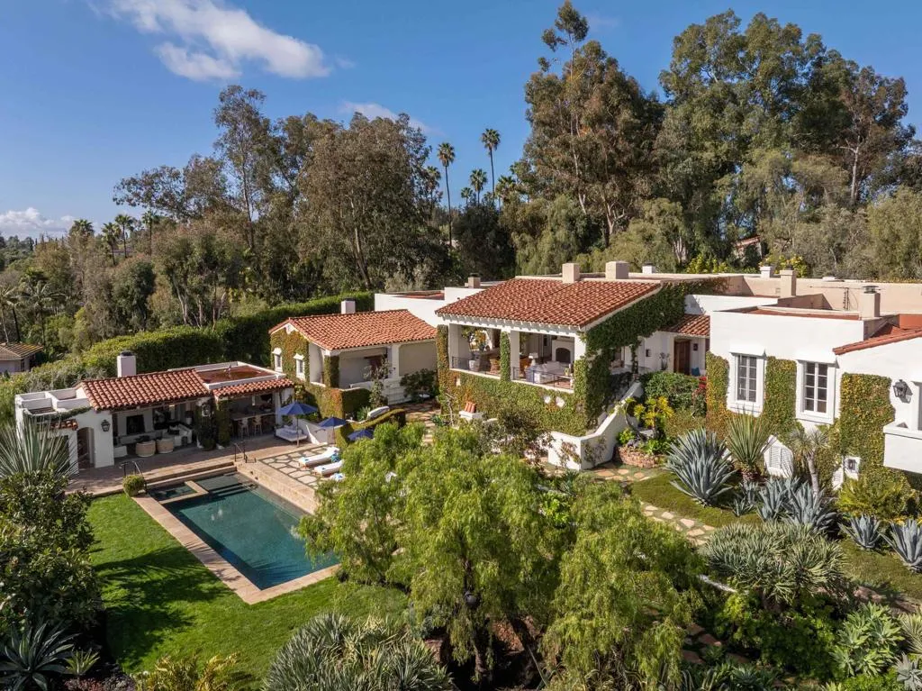 Rancho Santa Fe, California 92067, United States, 6 Bedrooms Bedrooms, ,8 BathroomsBathrooms,Residential,Active,157053