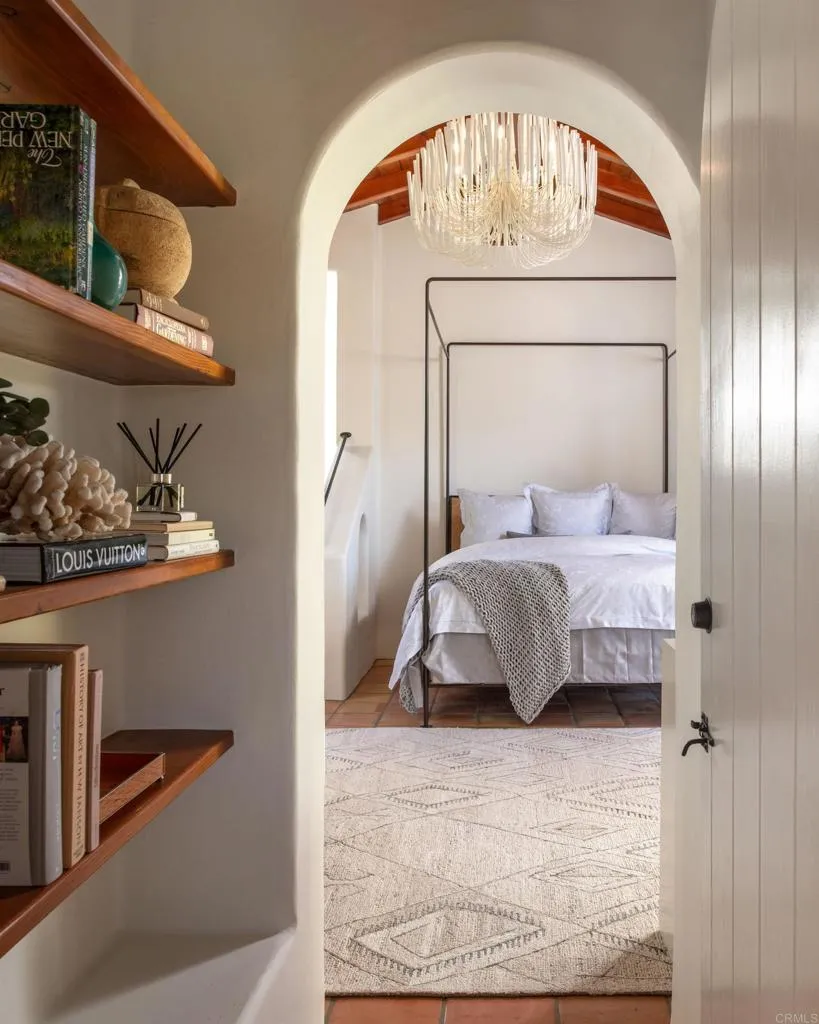 Rancho Santa Fe, California 92067, United States, 6 Bedrooms Bedrooms, ,8 BathroomsBathrooms,Residential,Active,157053