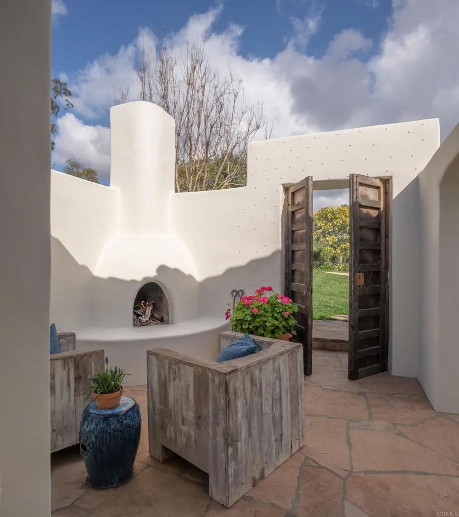 Rancho Santa Fe, California 92067, United States, 6 Bedrooms Bedrooms, ,8 BathroomsBathrooms,Residential,Active,157053