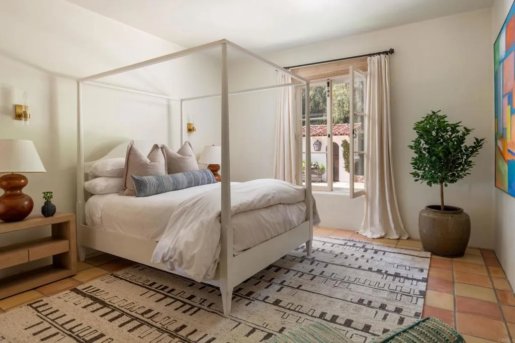 Rancho Santa Fe, California 92067, United States, 6 Bedrooms Bedrooms, ,8 BathroomsBathrooms,Residential,Active,157053