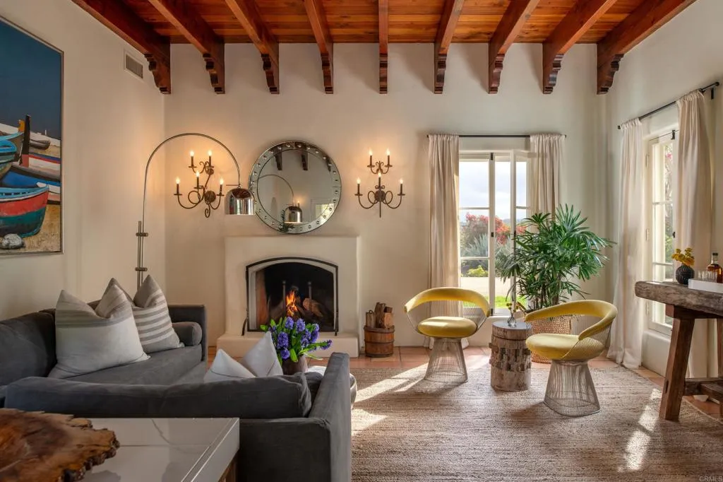 Rancho Santa Fe, California 92067, United States, 6 Bedrooms Bedrooms, ,8 BathroomsBathrooms,Residential,Active,157053