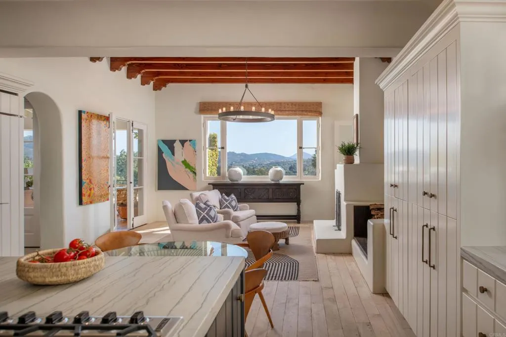 Rancho Santa Fe, California 92067, United States, 6 Bedrooms Bedrooms, ,8 BathroomsBathrooms,Residential,Active,157053