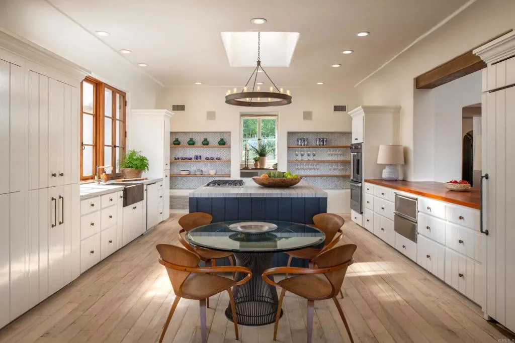 Rancho Santa Fe, California 92067, United States, 6 Bedrooms Bedrooms, ,8 BathroomsBathrooms,Residential,Active,157053