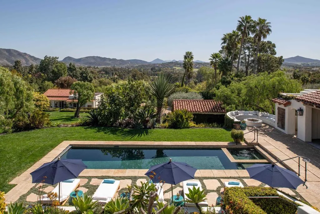 Rancho Santa Fe, California 92067, United States, 6 Bedrooms Bedrooms, ,8 BathroomsBathrooms,Residential,Active,157053