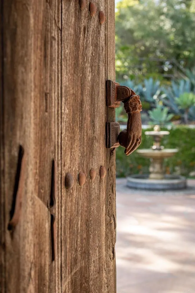 Rancho Santa Fe, California 92067, United States, 6 Bedrooms Bedrooms, ,8 BathroomsBathrooms,Residential,Active,157053