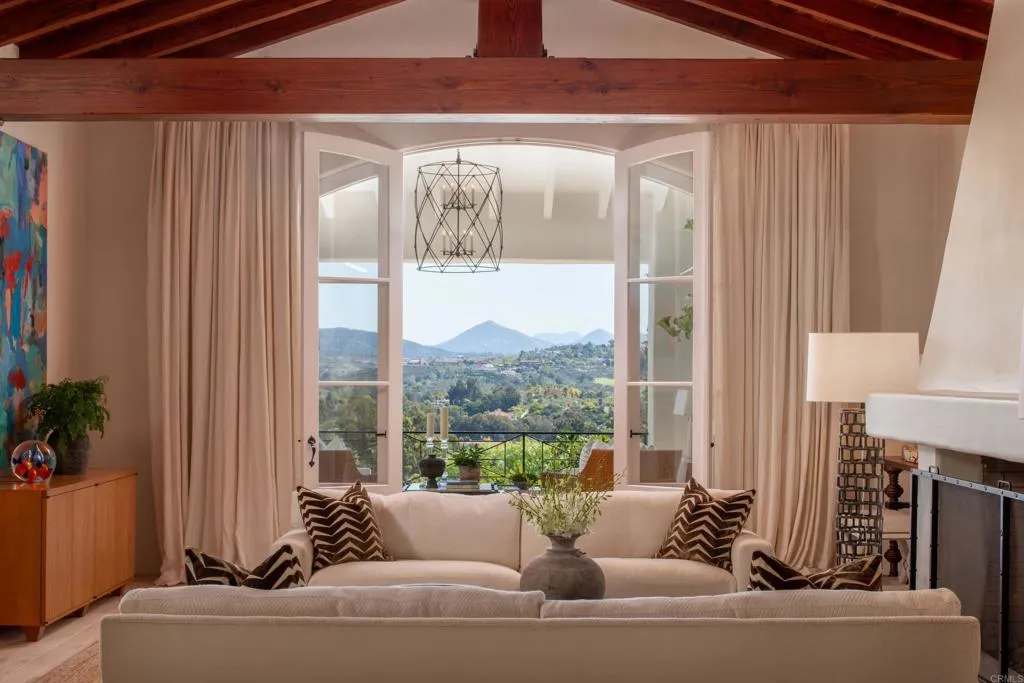 Rancho Santa Fe, California 92067, United States, 6 Bedrooms Bedrooms, ,8 BathroomsBathrooms,Residential,Active,157053