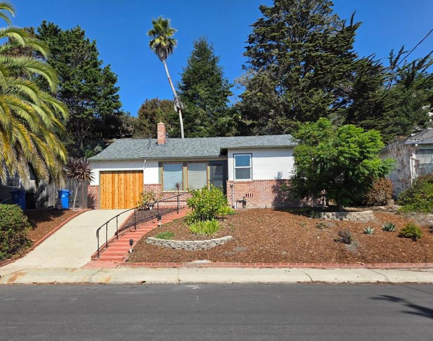Great opportunity to customize this home located in a great location. Property comes with new roof, plumbing, new electrical panels, majority of windows have been replaced.