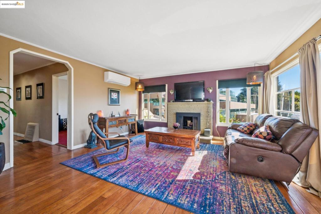 OAKLAND ZOO - Residential