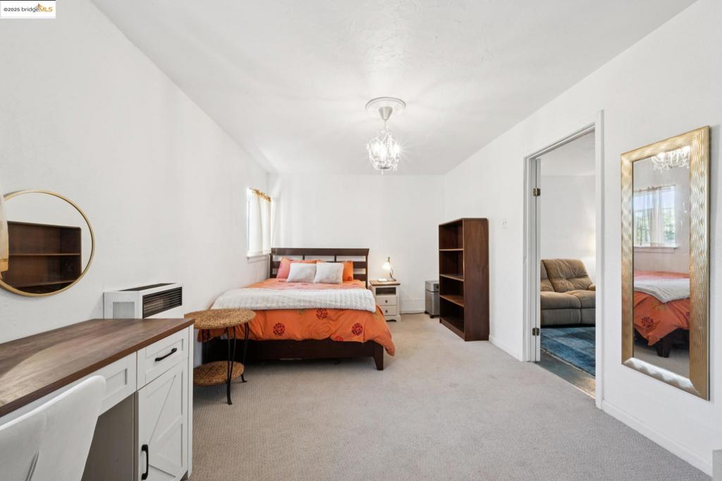 OAKLAND ZOO - Residential